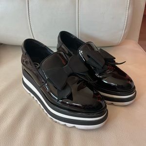 Browns Wishbone Collection Bow Platform Shoe